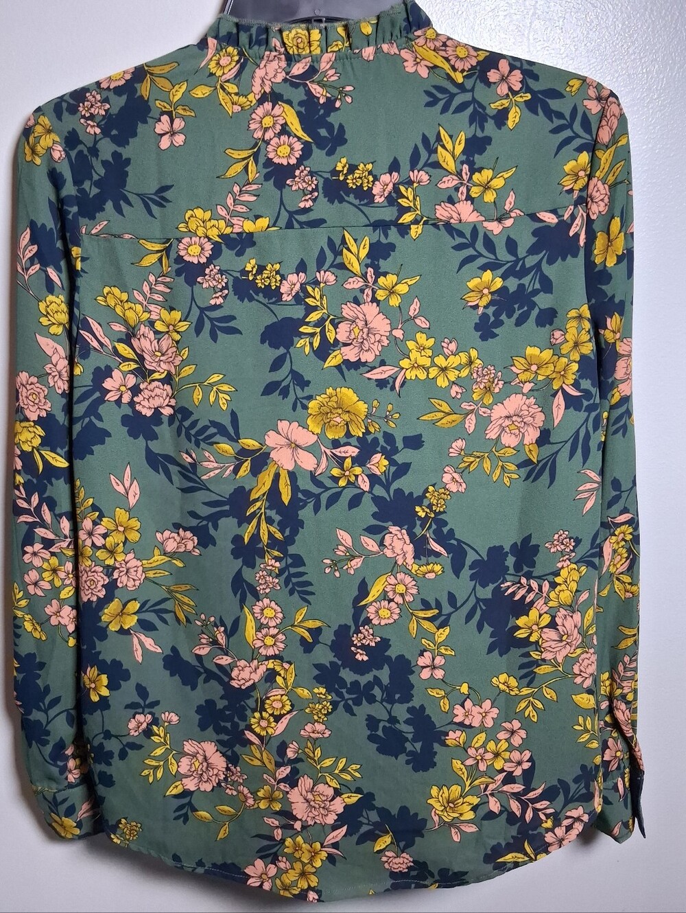 Nanette Lepore Green Floral Pintuck Pleated Blouse Ruffle Neck Long Sleeve - Picture 5 of 5